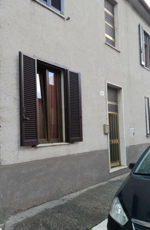 Ferienwohnung Casa Nax Terni Exterior foto